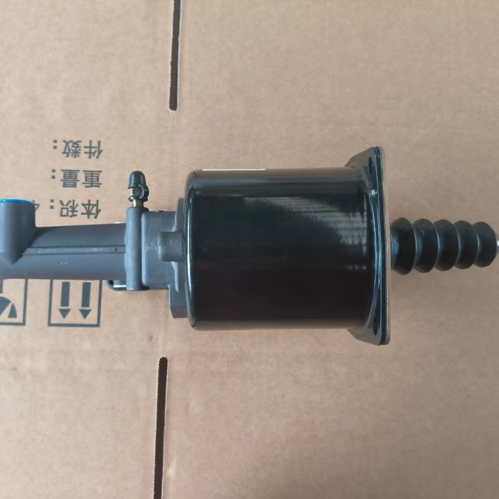 Shacman Delong X3000 sajūga servo cilindrs DZ9112230178